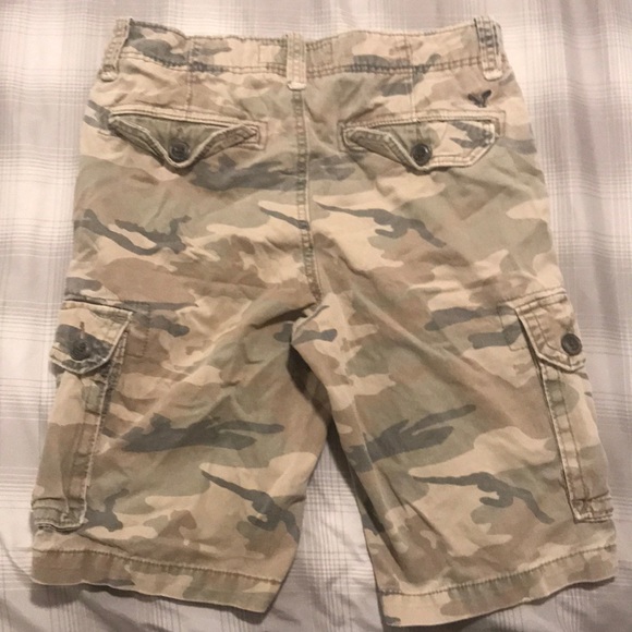 American Eagle Cargo Shorts - Picture 3 of 5